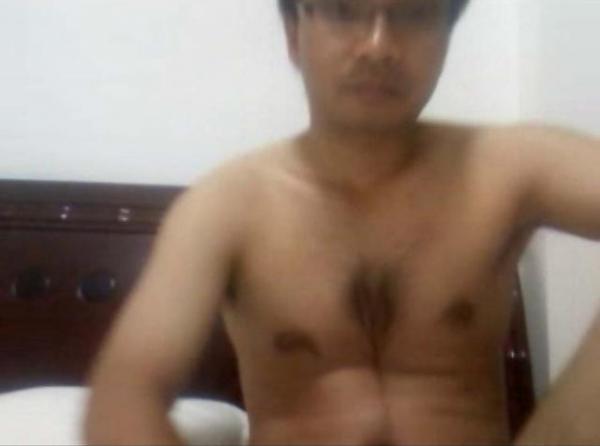 百色助学网创始人性侵女生细节曝光 存40段不雅视频