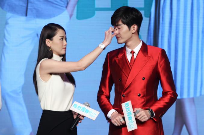 霸道塘主张翰放大招：想和娜扎结婚 电影不好看退钱