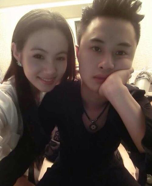 王思聪又绿了雪梨被扒小三 揭国民老公坎坷情路