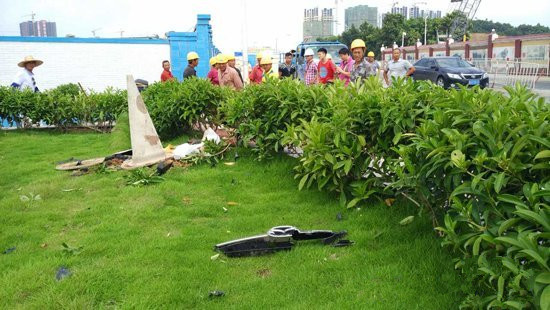 广州一轿车撞向工人致6死3伤 肇事者已被控制