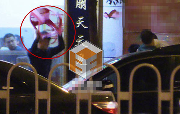 曹云金亲述抡椅子打群架斗殴实情 晒伤口道歉遭吐槽