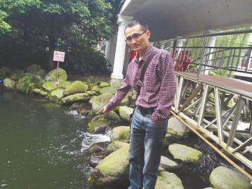 小孩落水塘男子冒险救人险丧命 家长未道谢携子离去