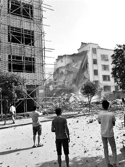广西柳城爆炸现场
