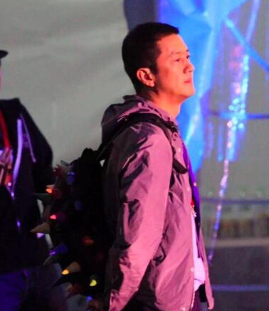 李亚鹏为窦靖童站台被赞中国好继父 谢霆锋被骂惨