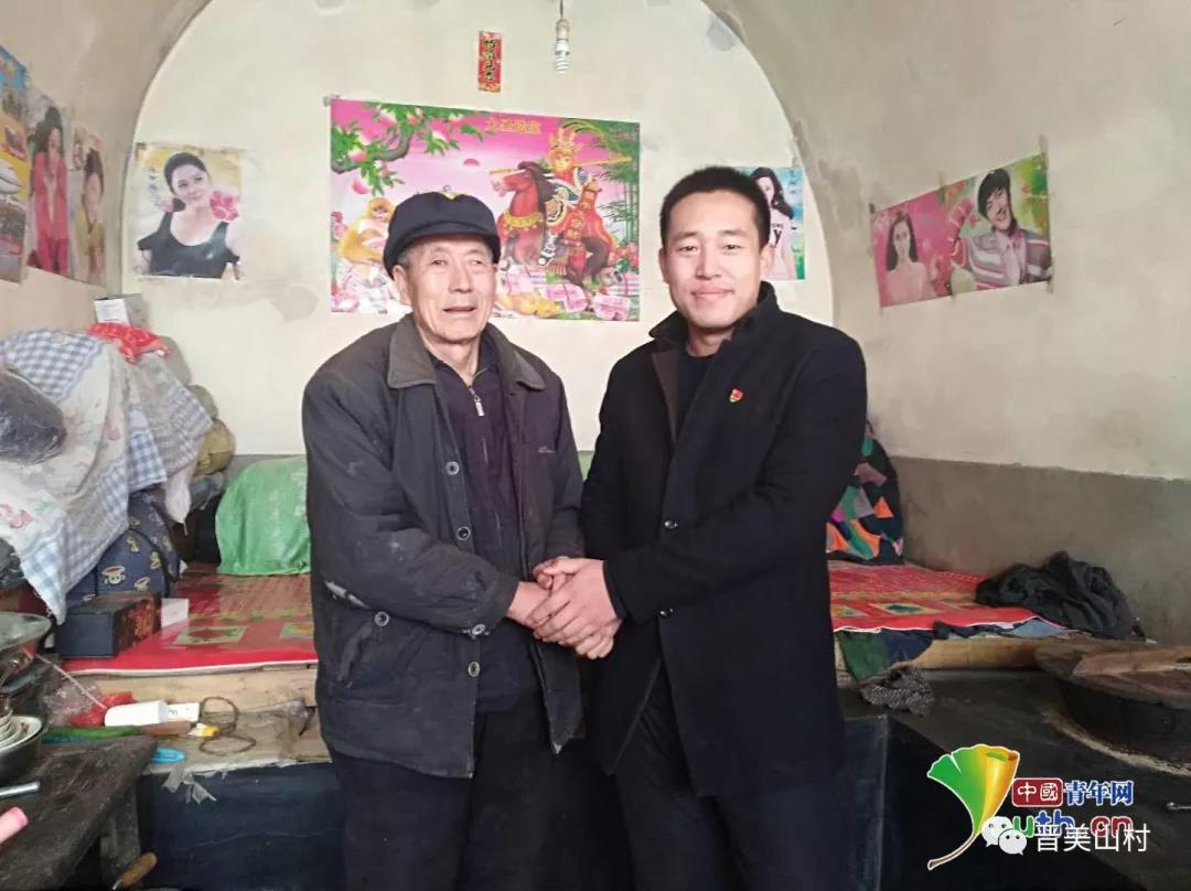 第一书记石坚：被总书记握过的这双手要带领村民脱离贫穷