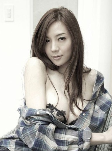 国民宅男女神周韦彤性感写真曝光10