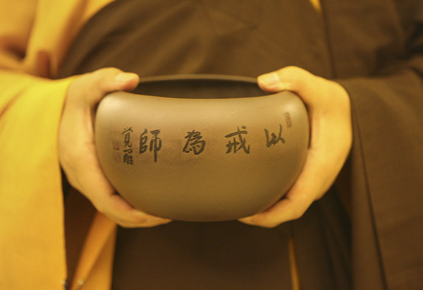 上海玉佛寺推短期出家课程 7天收费两千