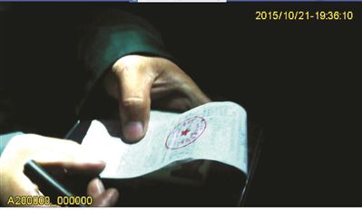 司机重伤 空驶救护车占应急道不救人：不关我们的事