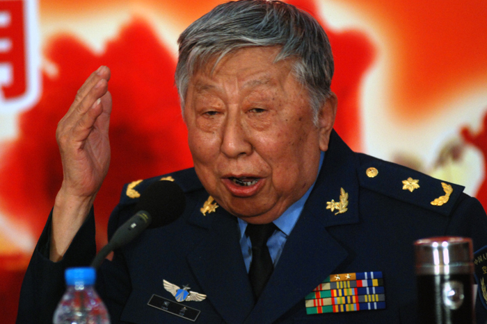 网曝阎肃今日因脑出血病逝 于文华：是假消息我道歉