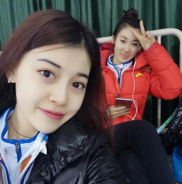 冬运会李博雅逆天颜值走红冰壶女神疑似男友曝光