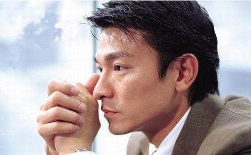 为什么没人翻唱你的歌”，刘德华两个字怼回去