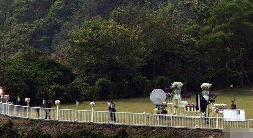 身家千亿41岁才生独子 90岁才当爷爷