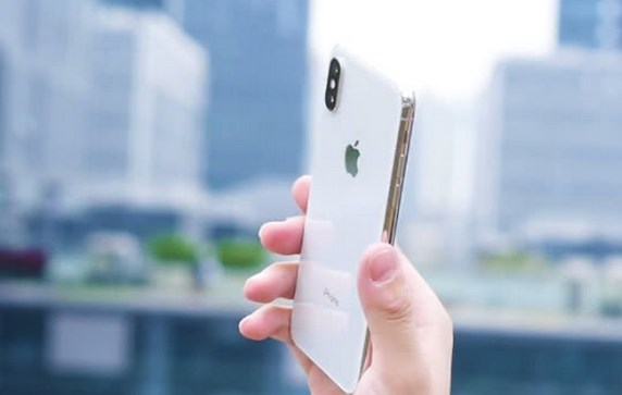 苹果终于服软iPhone大跌价