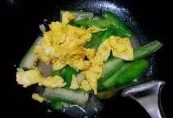 丝瓜炒鸡蛋