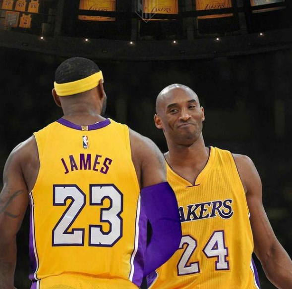 詹姆斯穿衣服得同意后才穿