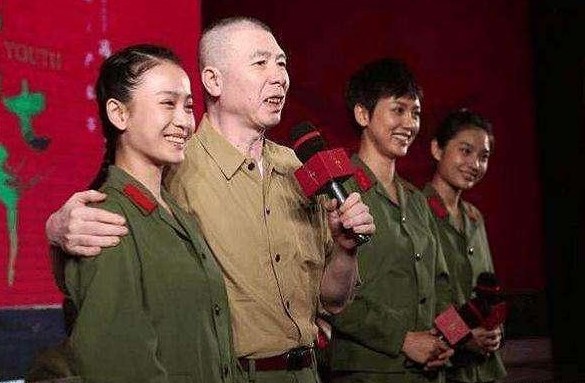 不做交际花，一辈子都别想拿奖！