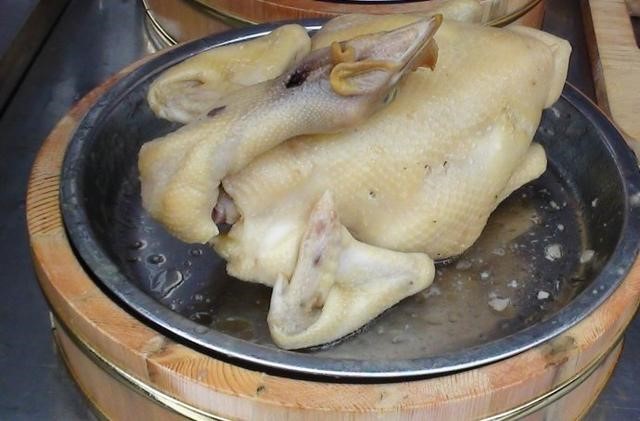 粤西特色菜——隔水蒸鸡