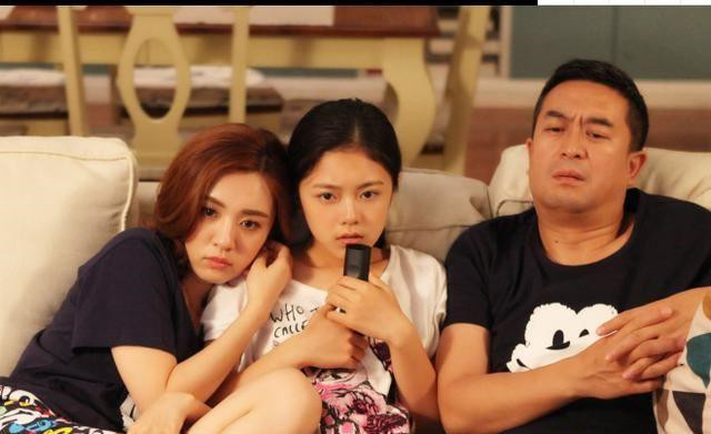 张嘉译新剧再演老父亲，女儿是“御用闺女”