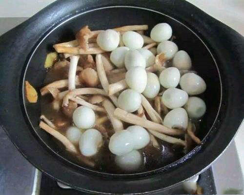 茶树菇鹌鹑蛋多给孩子吃，健脑增强记忆力
