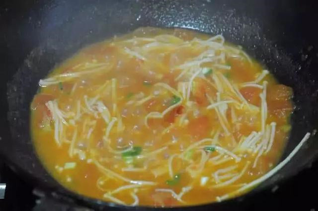 金针菇加上番茄汁，我能连汤都喝完