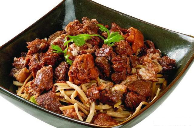 爆炒牛肉，记住一点，炒出来牛肉嫩滑美味