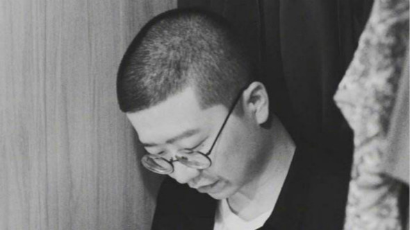 诞总人设要坍塌了吗？人间不值得