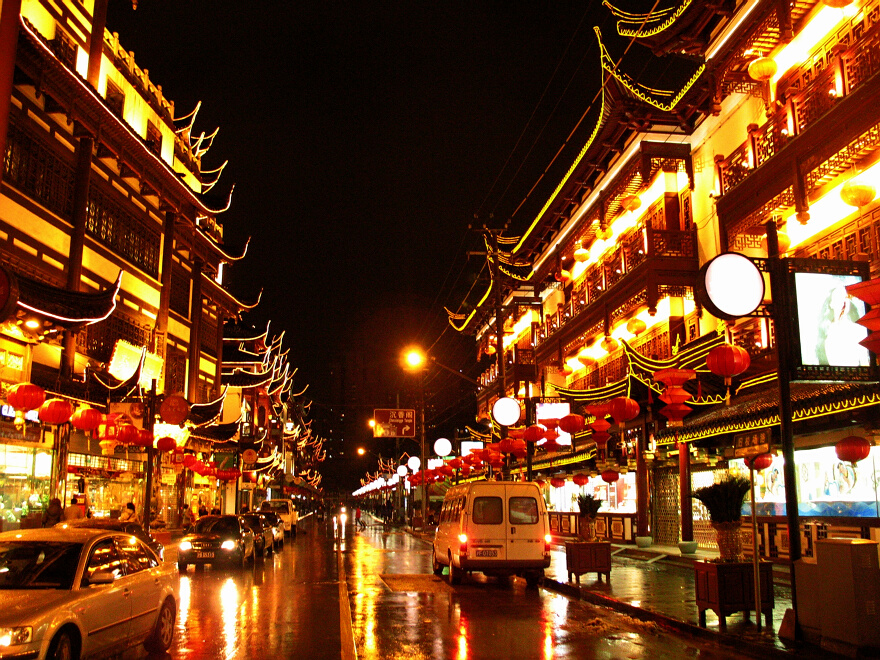 中国那些“专坑外地人”的美食街······