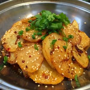 好吃的干锅土豆片，做法很简单！