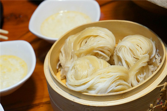 西安人到底有多爱吃主食？看看这桌就知道了！
