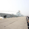 新型导弹驱逐舰郑州舰加入中国海军战斗序列