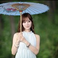韩国“甜心女孩”挺D级胸器扮游戏角色走红