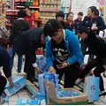 兰州市民抢购矿泉水