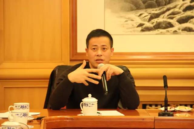 乌镇镇长朱学龙