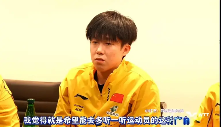 新加坡大满贯：孙颖莎王曼昱体验迷你球台，王楚钦梁靖崑等提建议