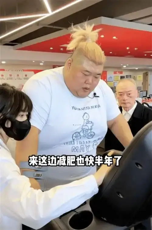 网红侯钰,从300多斤吃到560斤,家中常备三台呼吸机,月入几十万