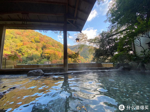 冬日暖心之旅：日本箱根温泉的沉浸式体验