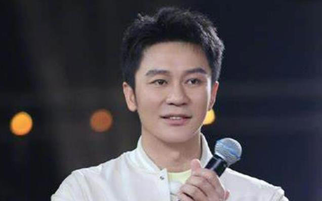 看了49岁陆毅和46岁李晨近照，才懂清爽和一脸横肉的油腻区别