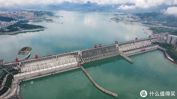 水泥寿命仅50年！国家2100亿建三峡大坝，很快就要到年限了？