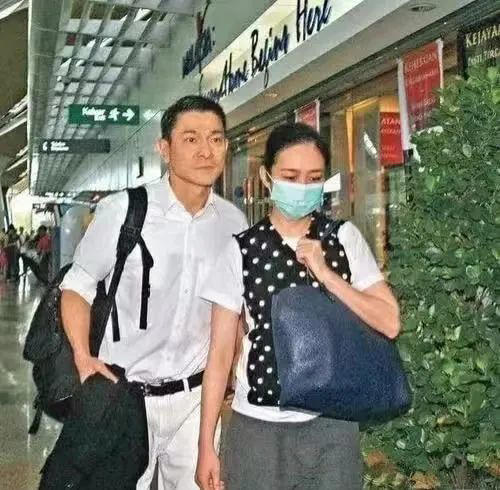 本是千亿富豪之女，甘心给刘德华当了20年“影子情人”，她如今怎么样了呢？