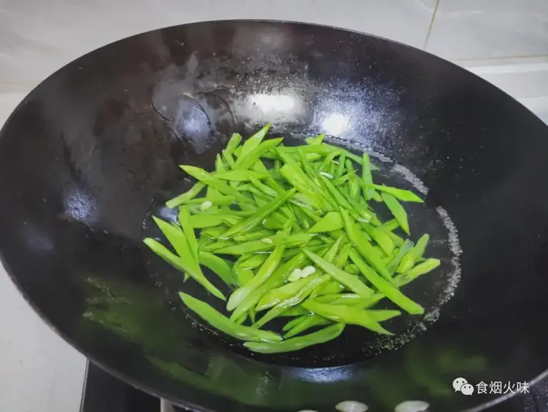 冬天,最该吃的不是萝卜,而是它!高钙高钾高蛋白,随手炒,真下饭 冬天,最该吃的不是萝卜,而是它!高钙高钾高蛋白,随手炒,真下饭