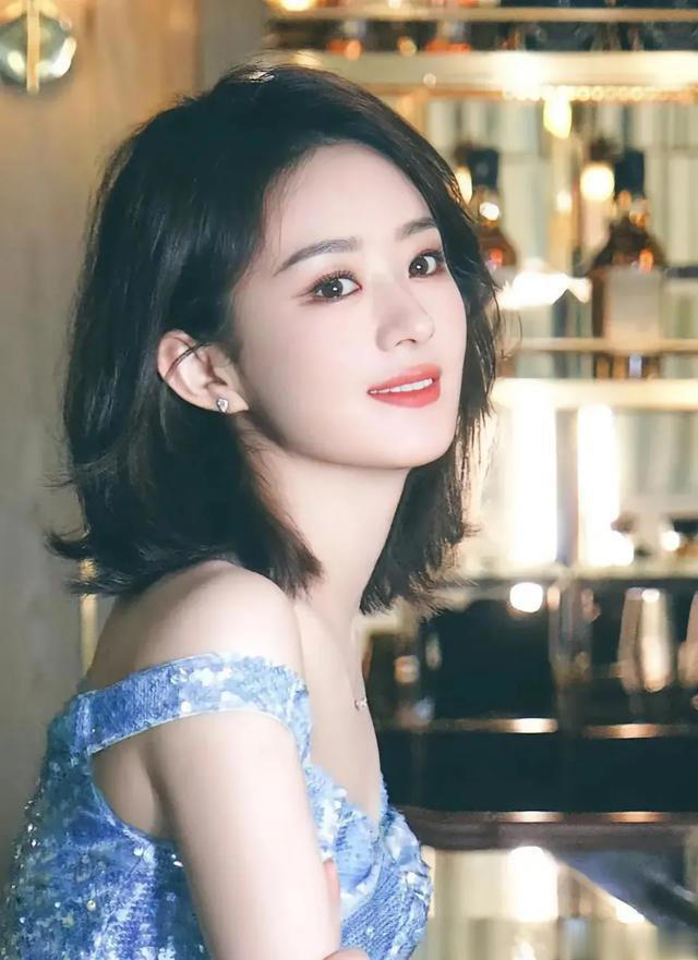 赵丽颖：蓝调夜曲中的璀璨星辰