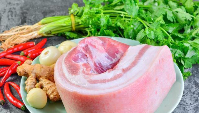 它是猪肉的克星,炖猪肉时放一勺,出锅软烂入味,没牙老人也能吃 它是猪肉的克星,炖猪肉时放一勺,出锅软烂入味,没牙老人也能吃