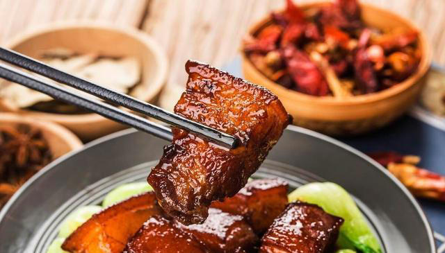 它是猪肉的克星,炖猪肉时放一勺,出锅软烂入味,没牙老人也能吃 它是猪肉的克星,炖猪肉时放一勺,出锅软烂入味,没牙老人也能吃