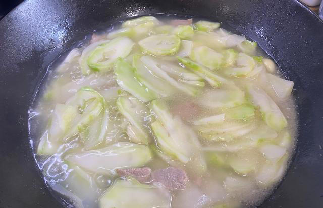 春天遇见这菜敞开吃，天然叶酸高，脆嫩鲜口营养十足，不懂吃真亏