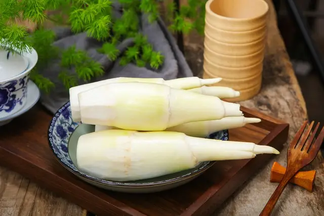 为什么茭白里面有黑点，这样的茭白还能吃吗？建议你看完后再吃
