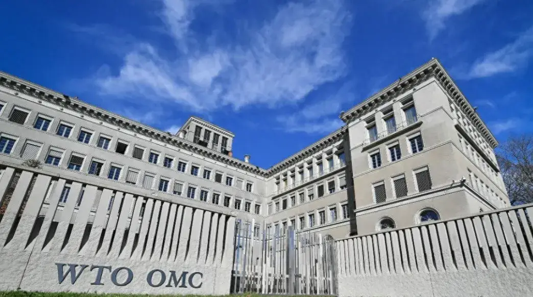 中方掀桌不谈了，眼看独角戏唱不下去，特朗普对华开“停战”条件