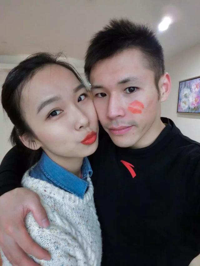 奥运冠军张成龙领证结婚 太太曾为爱放弃读研