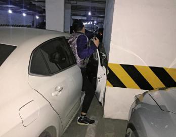 小区车位太窄