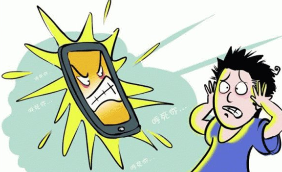 男子手机遭"呼死你"软件恶意轰炸 11小时响2200次