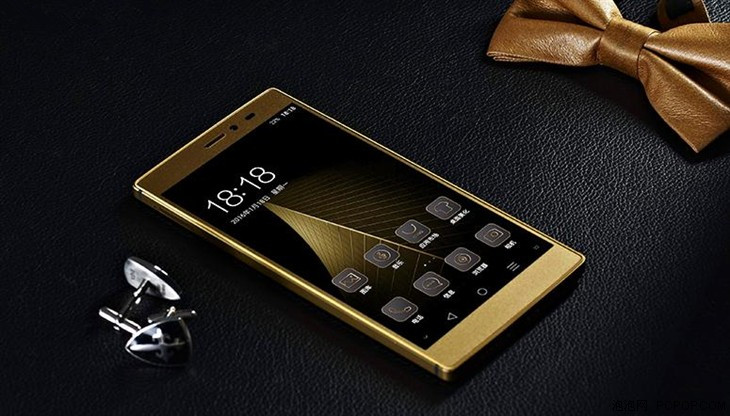 青葱metal手机发布24k黄金典藏版售价12888元